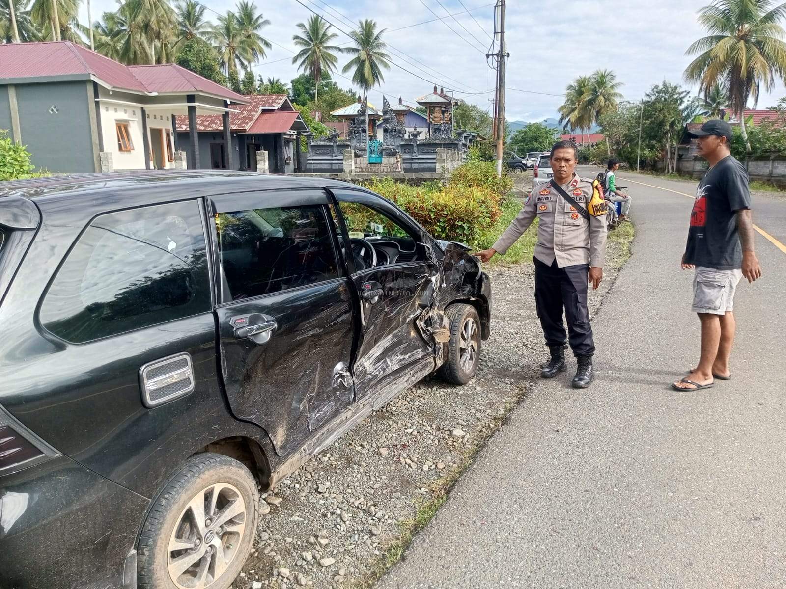  Tabrakan di Toili, Satu Tewas dan Mobil Terpental hingga Tabrak Pagar