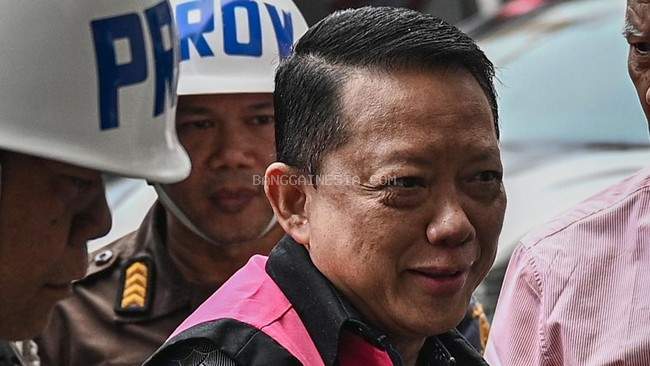 Terungkap! Aset Eks Jampidsus Febrie Adriansyah: 74 Kg Emas hingga 29 Usaha